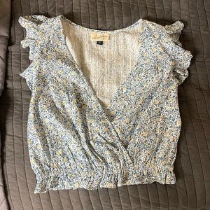 Super cute blouse from target never worn!